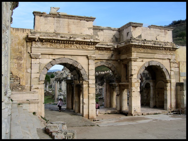 معابد رومی | کولوسئوم | تاق نصرت