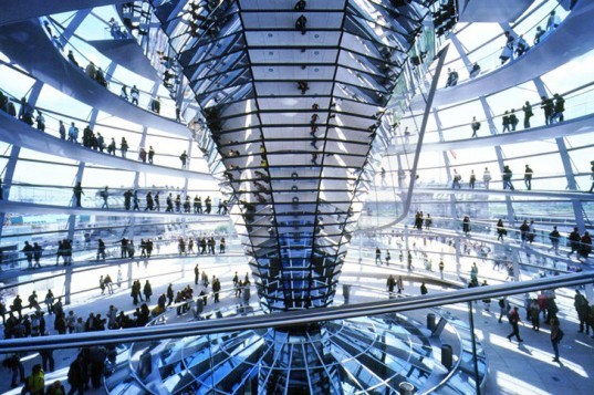 سبک اکو-تک | معماری بعد از مدرن | گنبد شیشه ای رایشتاگ | پارلمان آلمان