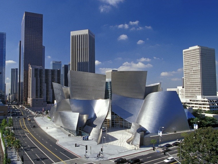 معماری بعد از مدرن | سبک پرش کیهانی | تالار کنسرت والت دیسنی