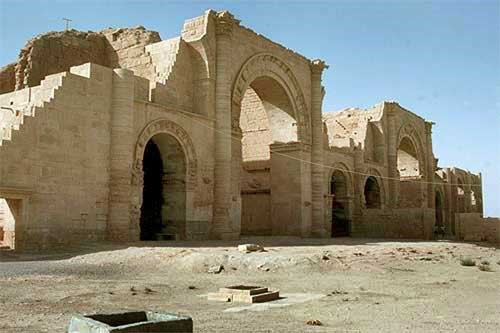 کاخ هترا
