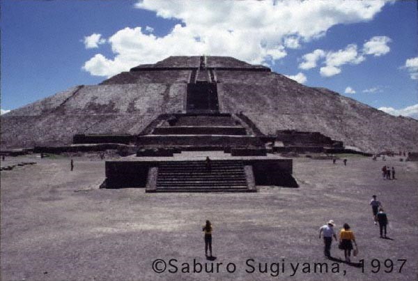 لاونتا | هرم خورشید وماه | هرم چیچن ایتسا | معابد تیکال | تنوچتیتلان