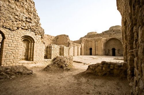 کاخ فیروزآباد