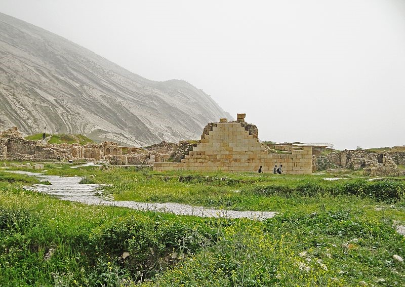معبد آناهیتای بیشاپور