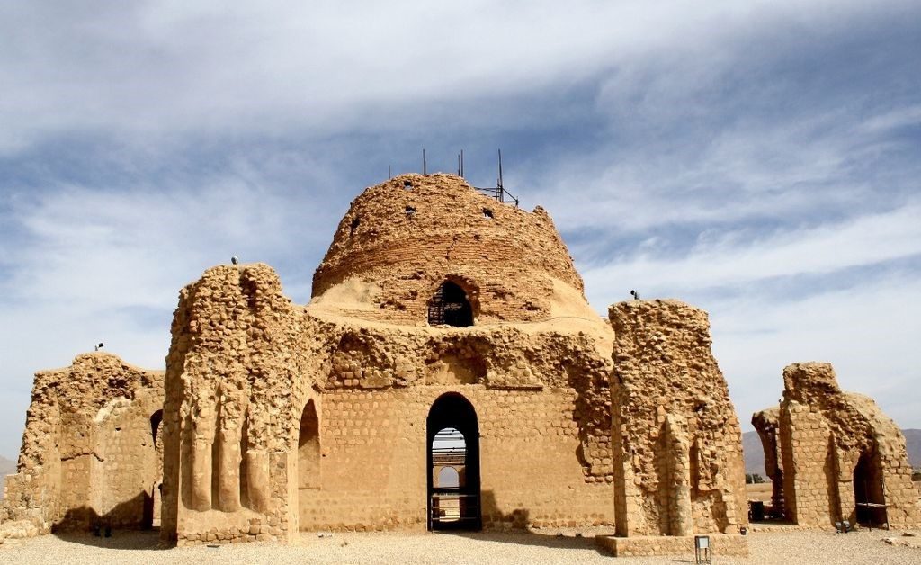 کاخ سروستان