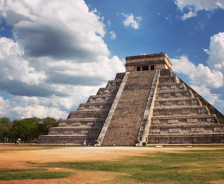 لاونتا | هرم خورشید وماه | هرم چیچن ایتسا | معابد تیکال | تنوچتیتلان